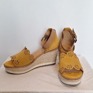 Crown Vintage Wedge Espadrille Leather Sandals Size 8.5